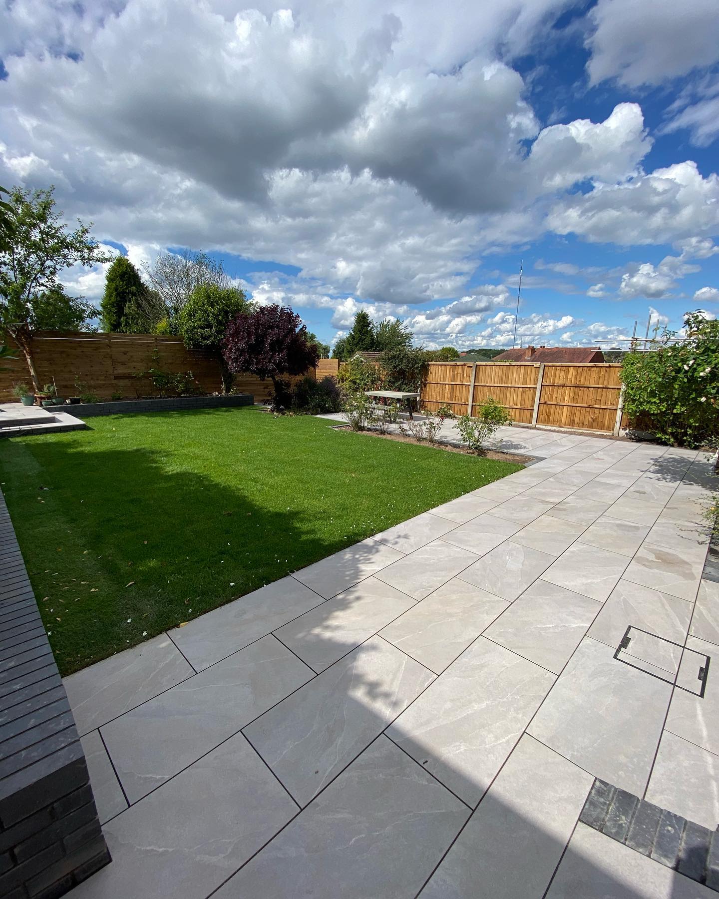 Brick Retaining Walls, Fencing, Porcelain Patio & Artificial Grass Installation – Worcester Park (KT4)