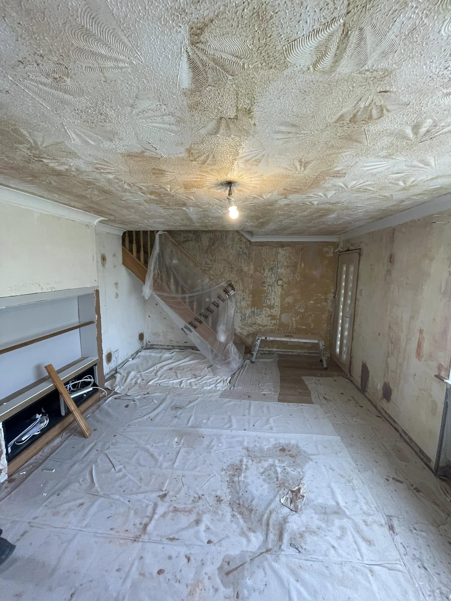 Interior Plastering & Wall Boarding Renovation – Thornton Heath (𝐂𝐑𝟕)