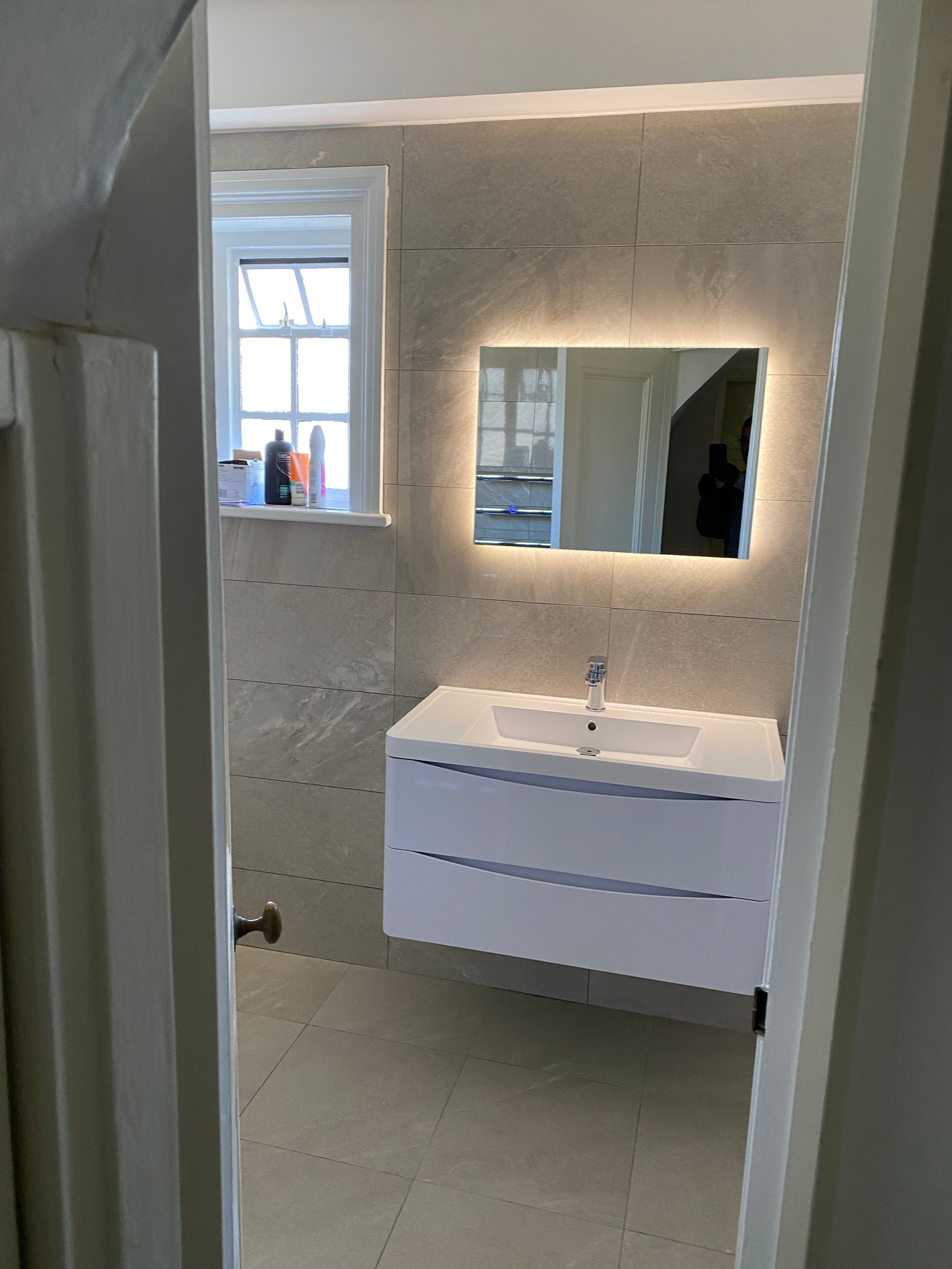 Bathroom installation in Epsom (KT18)