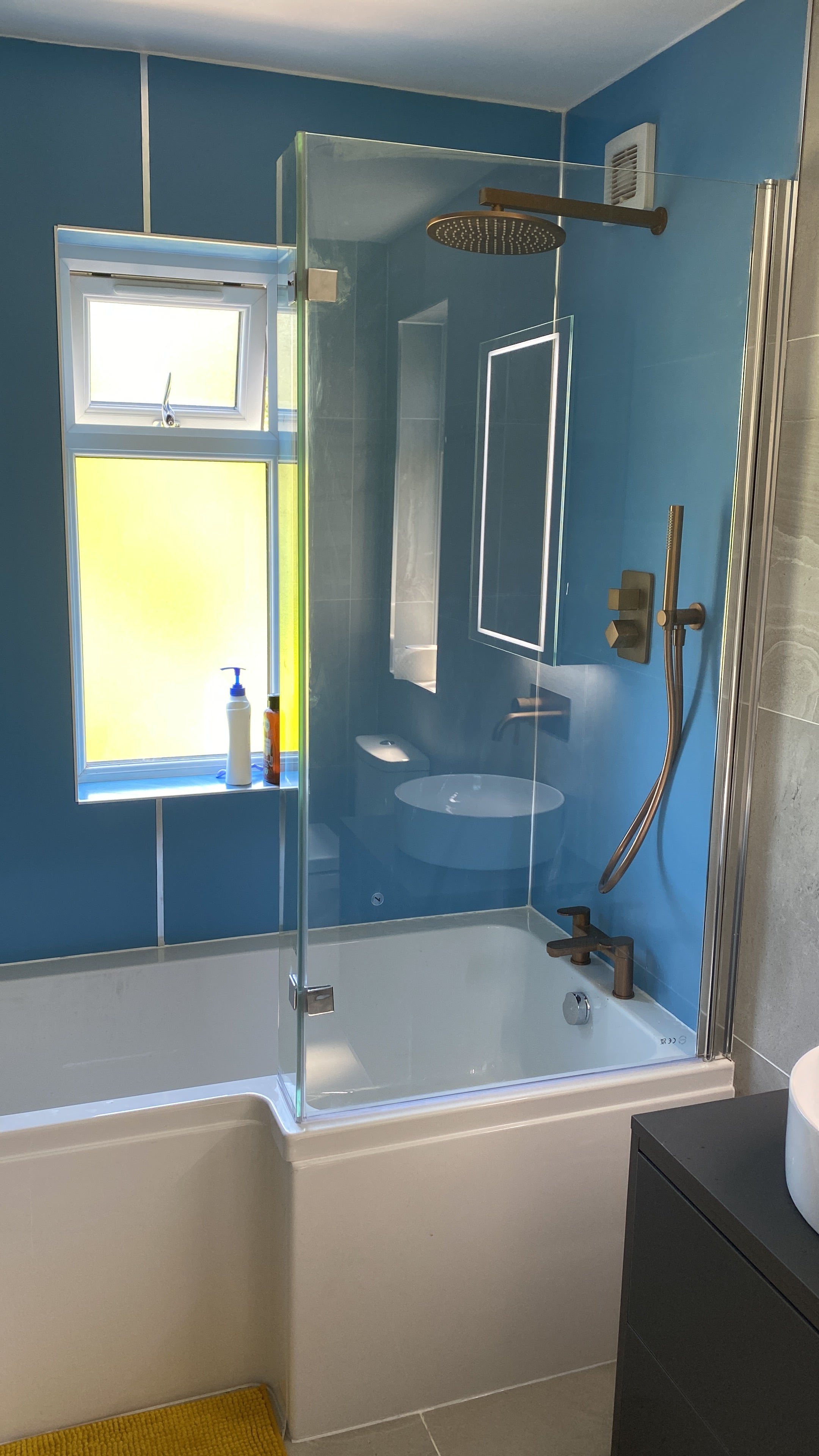 Modern Bathroom & Cloakroom Renovation – Stoneleigh (KT4)
