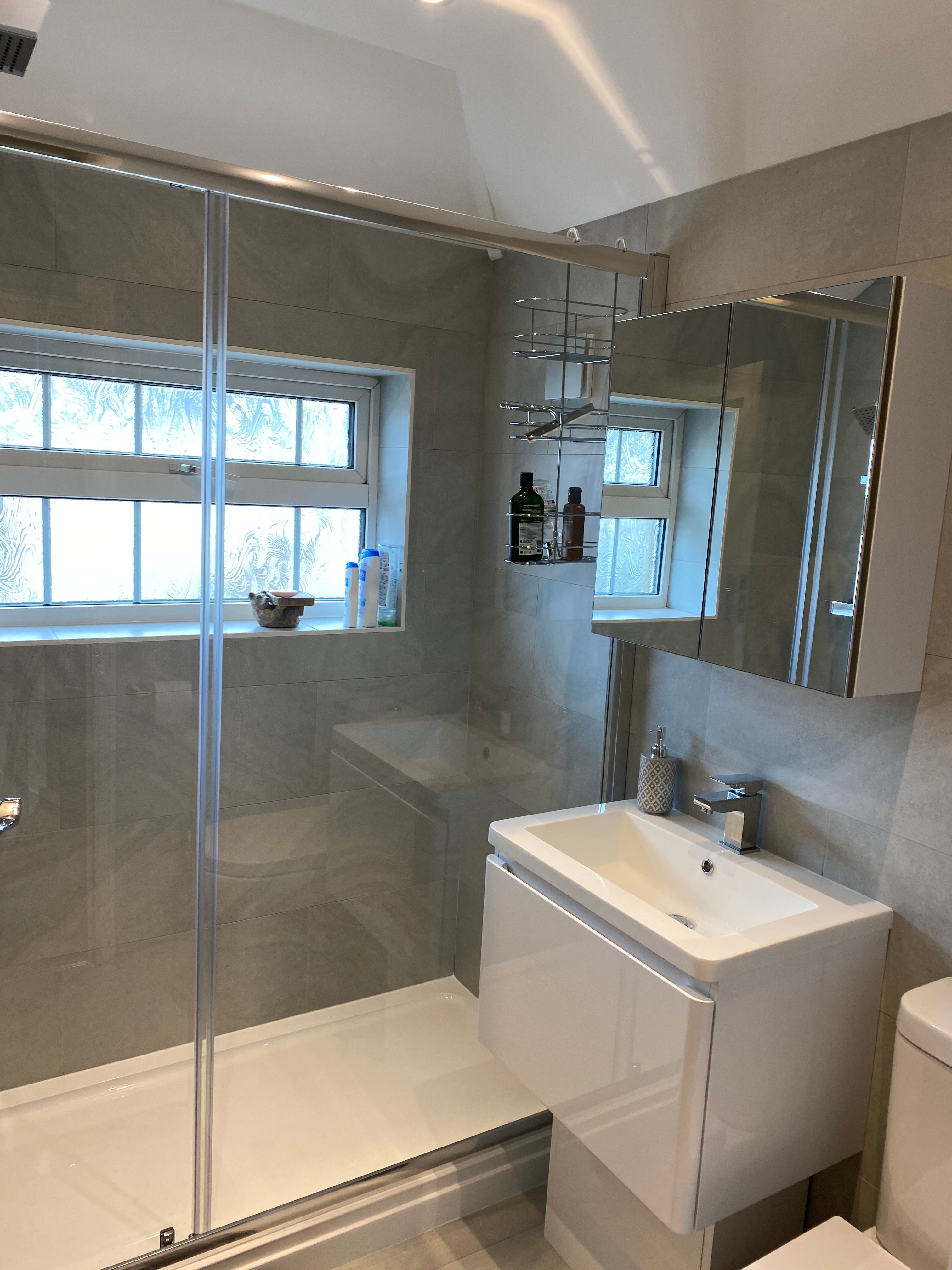 Modern Bathroom Renovation – Hanworth (TW13)